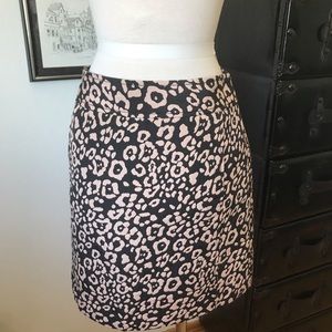 NWT- Ann Taylor skirt 4P